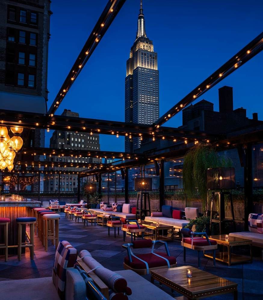 Hotel Bar