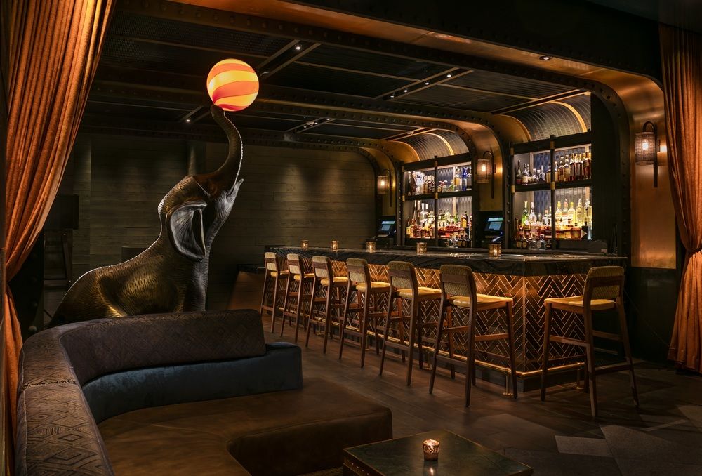 Hotel Bar