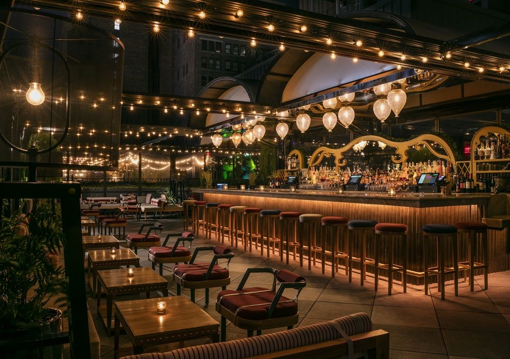 Hotel Bar