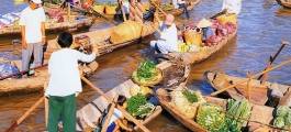 Cai Be - Floating market