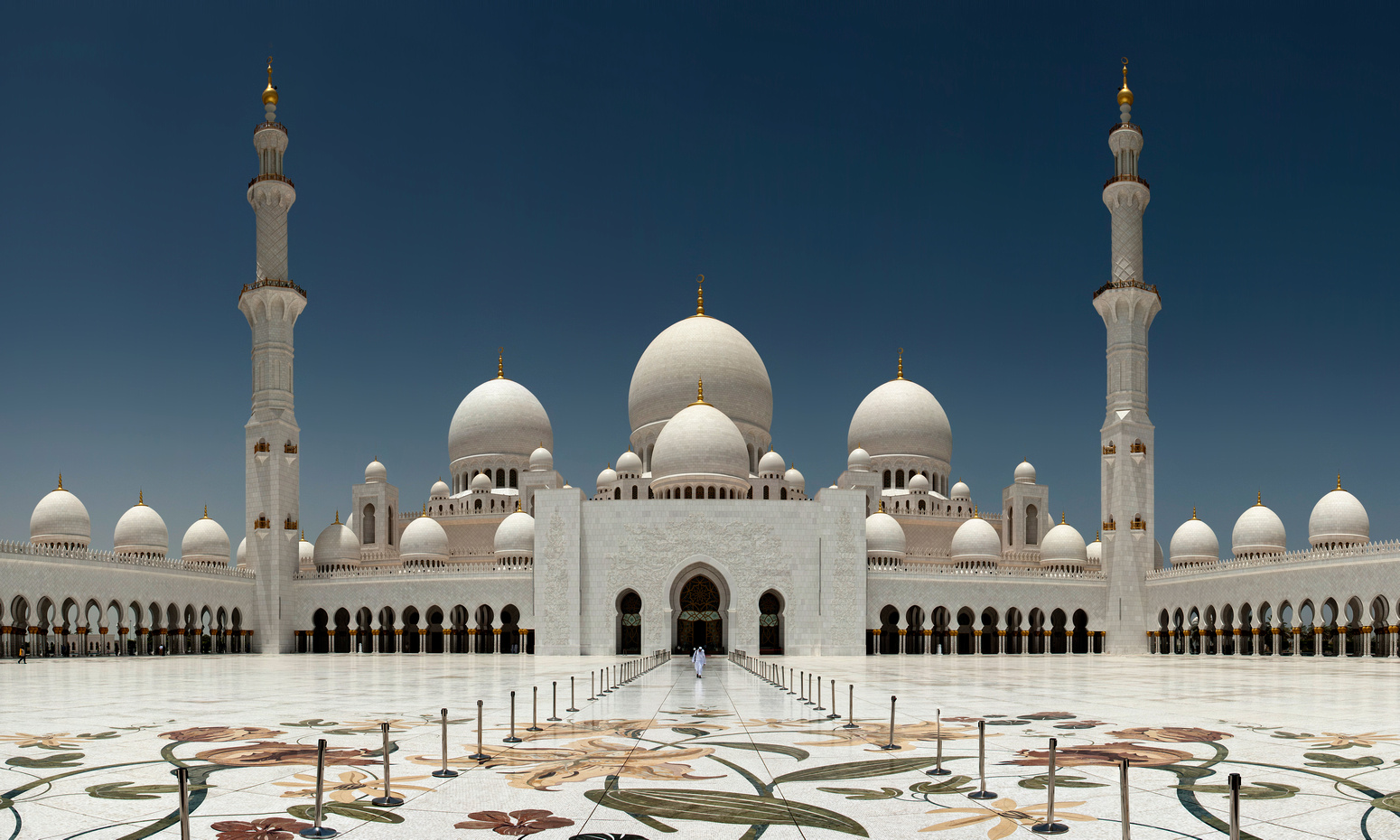When to visit Abu Dhabi image