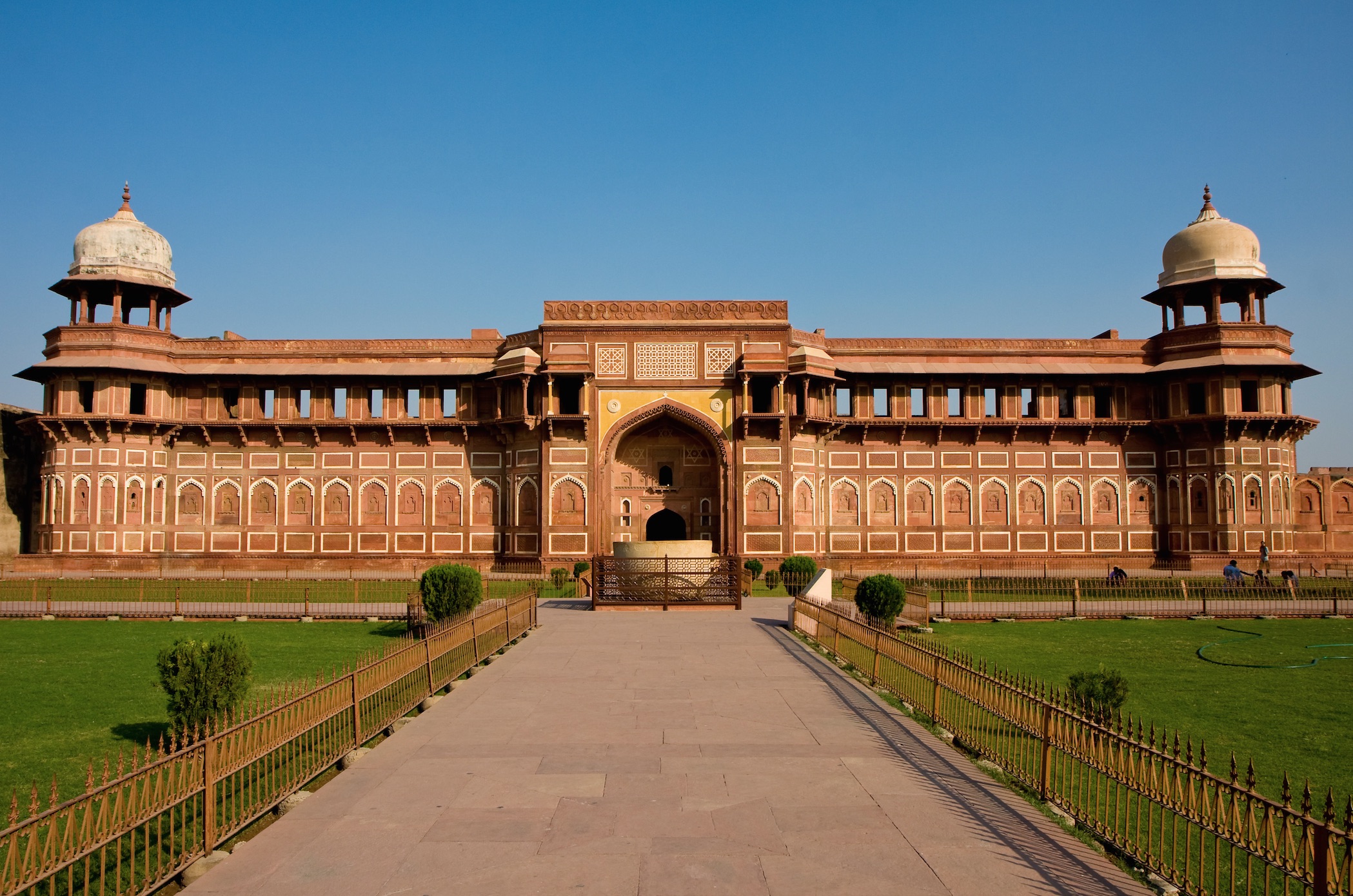 Destination: The Agra Fort image