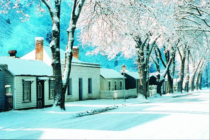 WINTER IN ARROWTOWN
