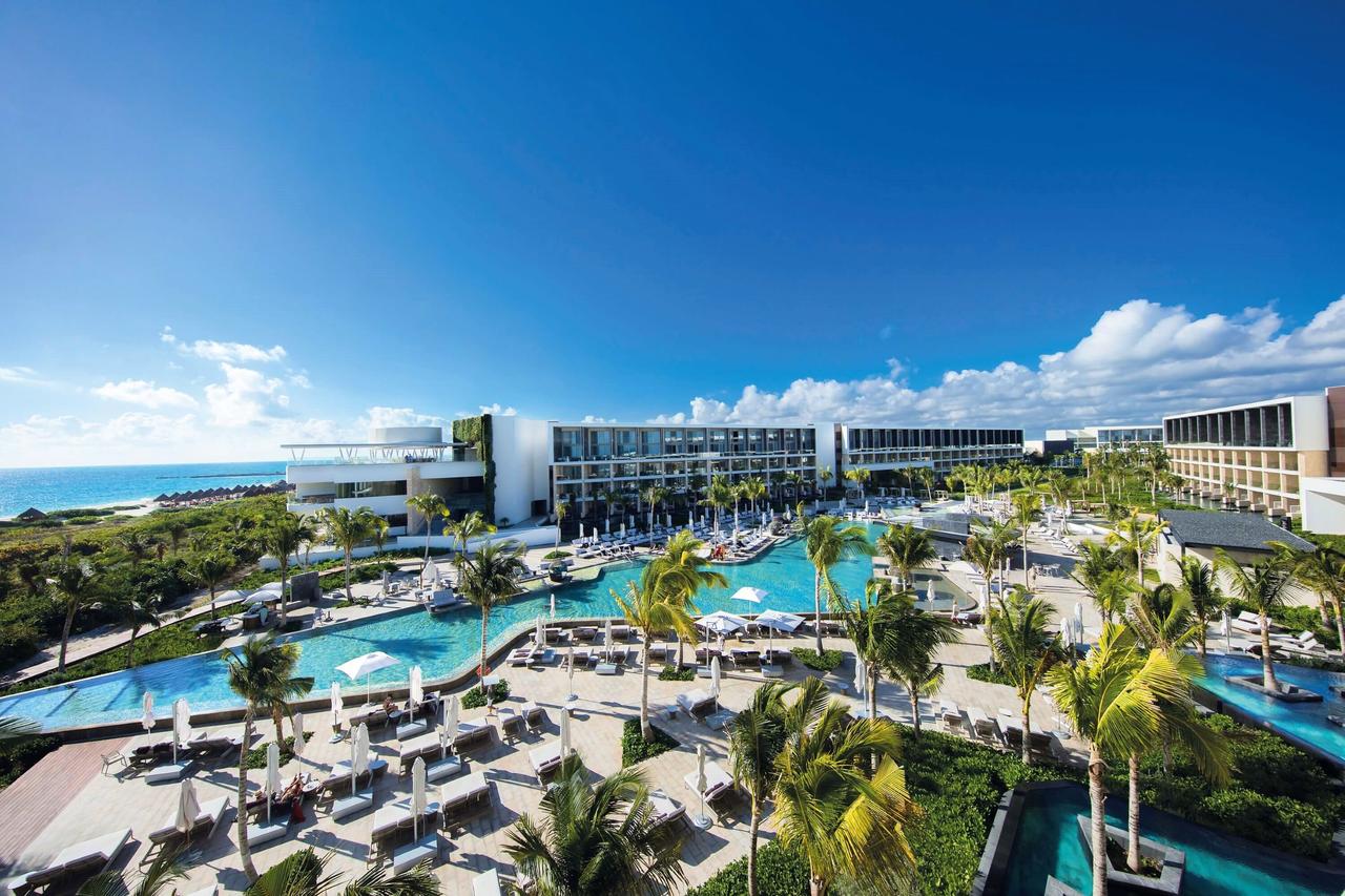 Luxury Las Vegas & Swim up room in Cancun!
