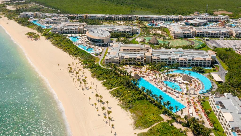 Moon Palace The Grand Cancun - $250 Resort Credit, Cancun + Punta Cana