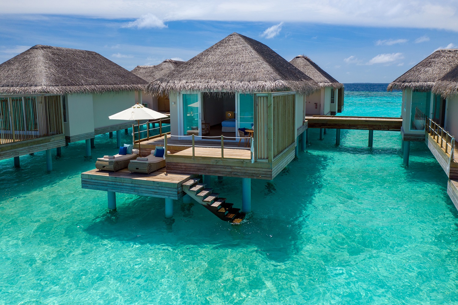 Save 35% and a free upgrade to a water villa on this last minute deal to the 5* Baglioni Resort Maldives!