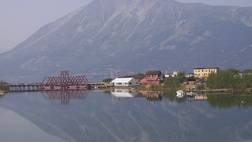 CARIBOU CROSSING TRADING POST, MUSEUM & WILDLIFE EXHIBIT ADMISSION & LUNCH