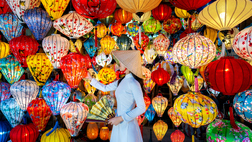 Hoi An lantern workshop and trip to Tanh Ha Pottery Village - private tour