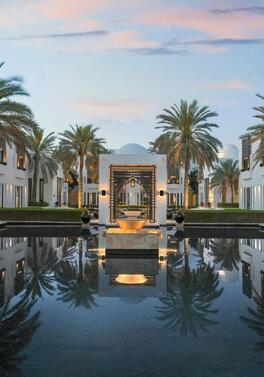 Indulge in a LUXURY 5* stay at the CHEDI MUSCAT!