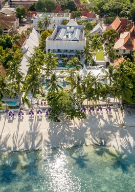 Thailand Escape: Coast, Island & Capital