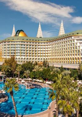 Sun, Fun, and Family Memories – The Ultimate October H/T Escape!