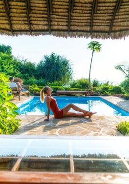 Pre Christmas Private Villa with Pool at the Zanzi Resort!