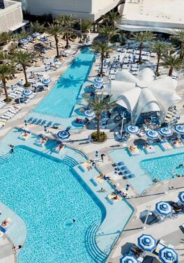 Vegas in Style – 5★ Stay with Up to $350 to Spend on Dining & Drinks