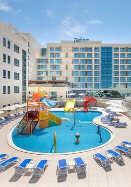 COUPLE OCTOBER OFFER! Create memories at The Radisson Resort Ras Al Khaimah