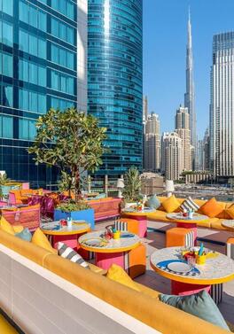 Submerge yourself in the vibrant, cosmopolitan 5-star Pullman Dubai Downtown!