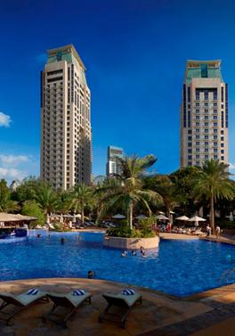 Enjoy 3 hours of soft and alcoholic drinks per day at the Habtoor Grand in Dubai