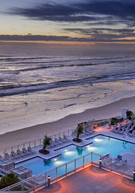 Rev Up & Wind Down: Daytona Beach with Orlando Twin-Centre Stay