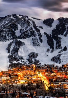Ski Offer! Explore Aspen and take to the slopes!