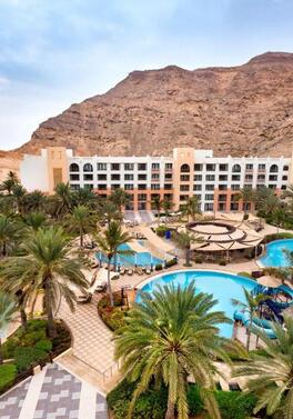 Family May Half Term to the beautiful Shangri-La Resort in Oman