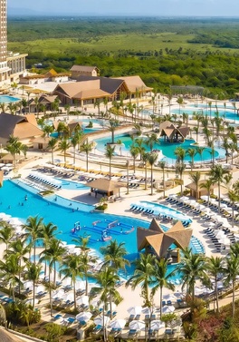 Family paradise! 1 Free Night, $250 Resort Credit