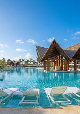 Swim Up Suite – Black Friday New York & Dominican Republic