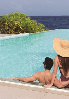 Save 35% on this Abu Dhabi and Maldives twin centre!