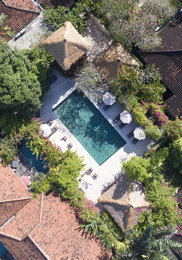 EXCLUSIVE! 40% hotel saving and a 60-minute couples massage included