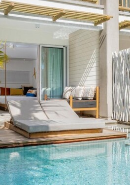 June 2025 swim up room at the Sunrise Attitude in Mauritius!