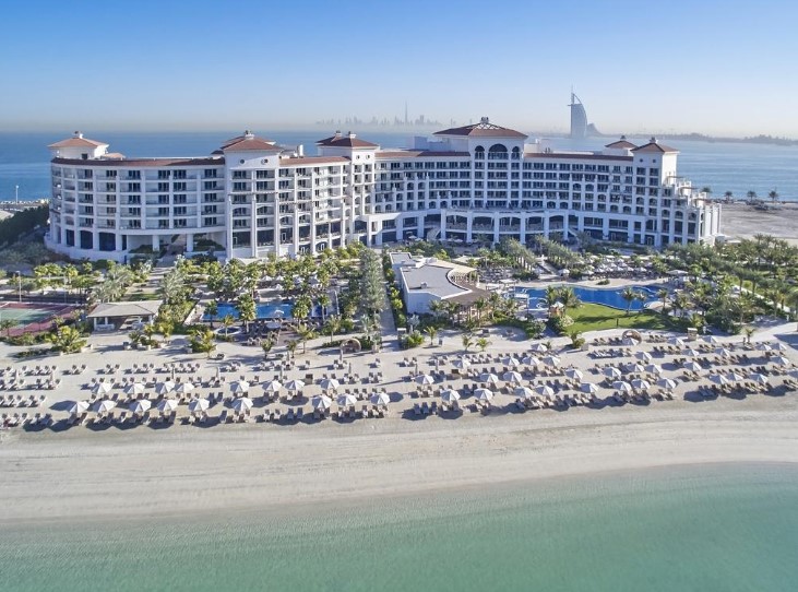 It's not too early to book for Easter! Club Room at Waldorf Astoria the Palm on HB!