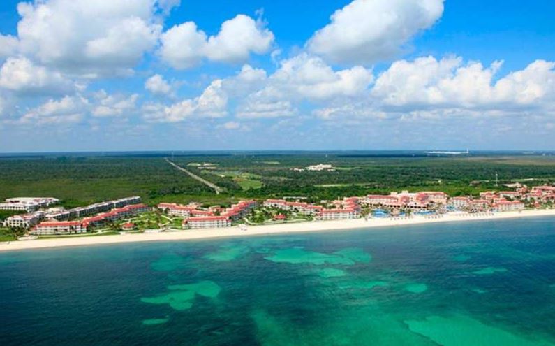 Family holiday to the white sandy beaches of Cancun!