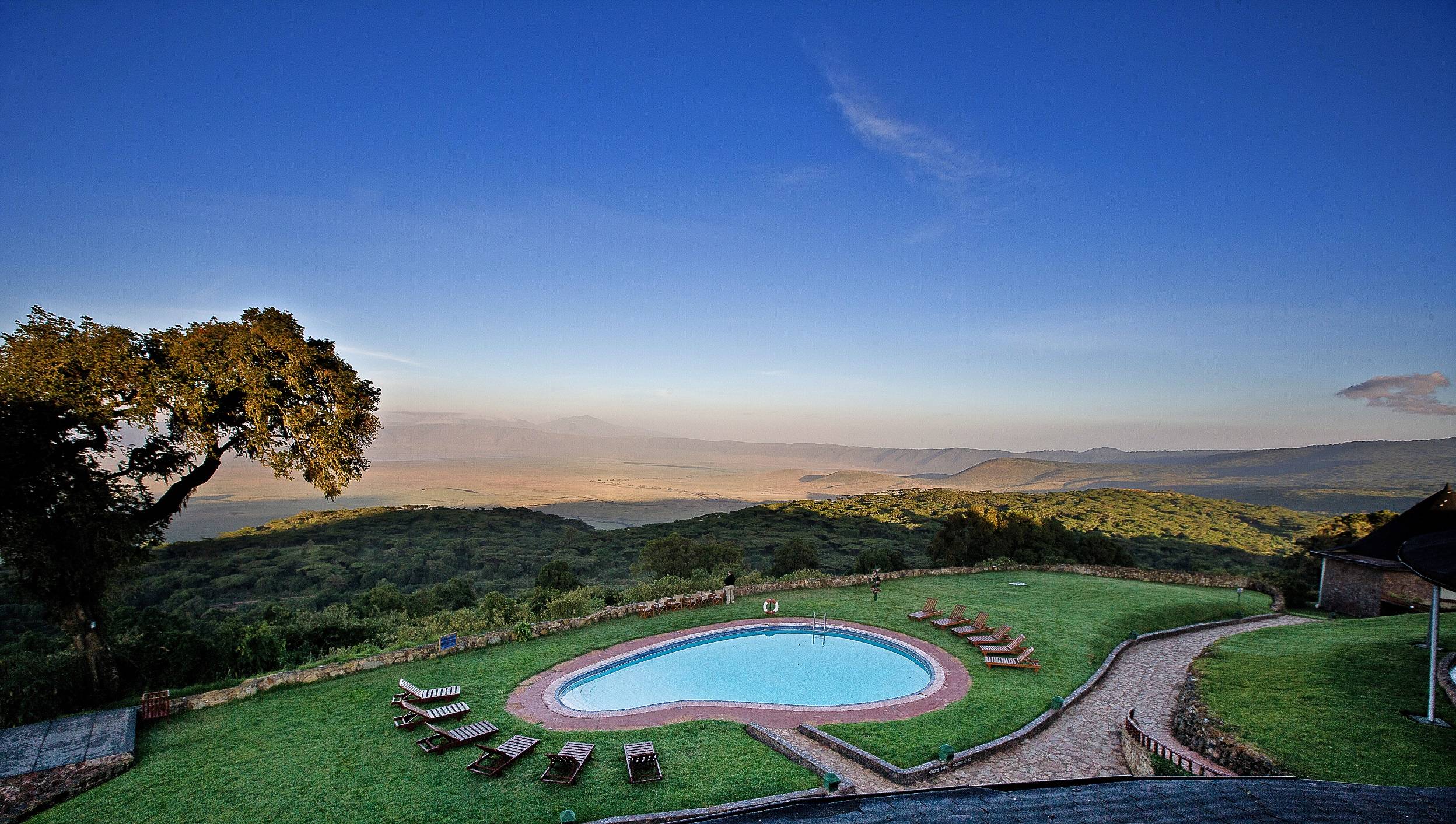 Ngorongoro Sopa Lodge - View of the Crater over Pool