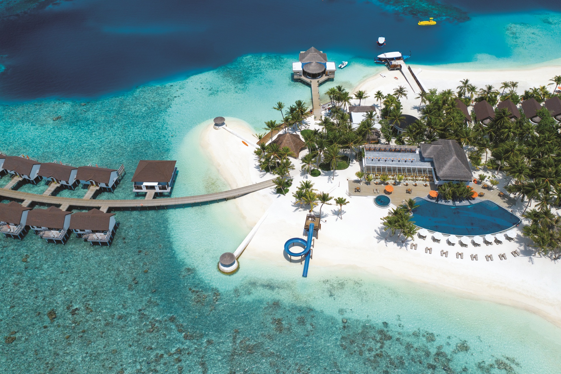 Save 15% Family Summer & Free Return transfers at OBLU SELECT Sangeli, Maldives!