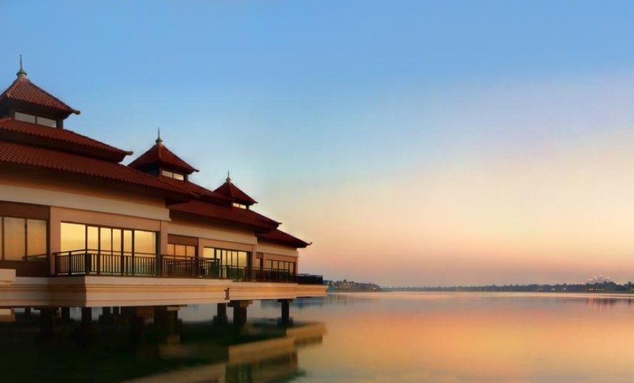 Find overwater serenity at the Anantara Dubai The Palm!