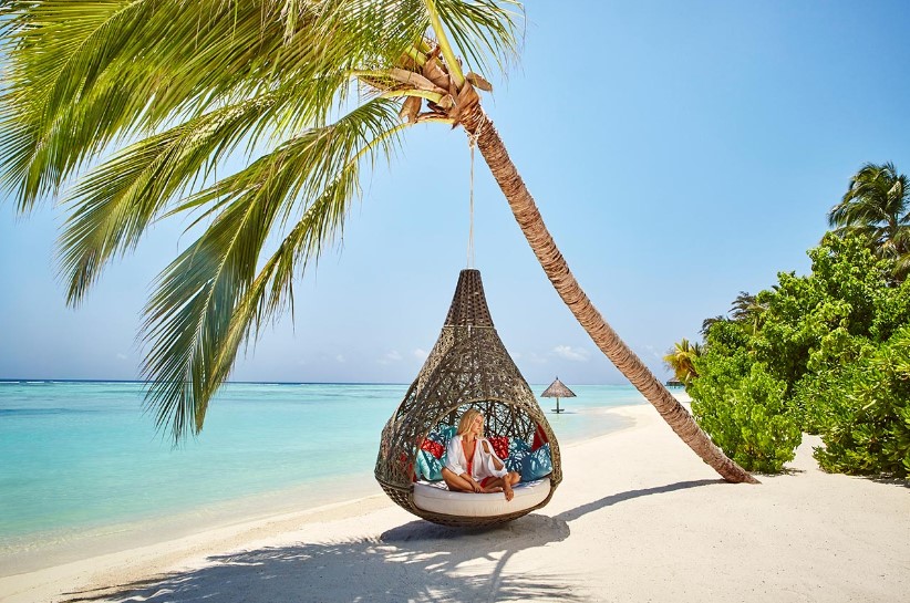 Stay in luxury at the eco-friendly LUX* South Ari Atoll Resort in the Maldives!