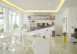 Phet Cha-am Plaza & Resort