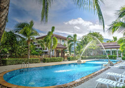 Whispering Palms Suite