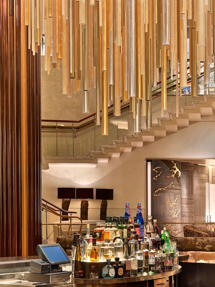 Hotel Lounge