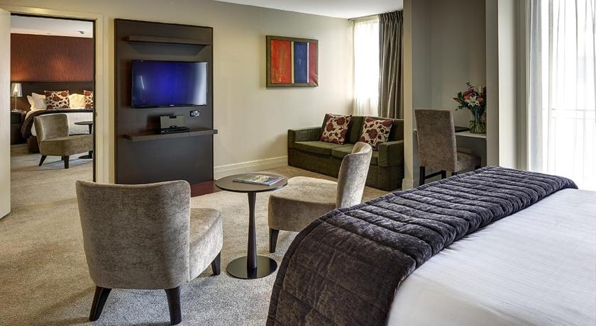Lakeview 2 Bedroom Suite