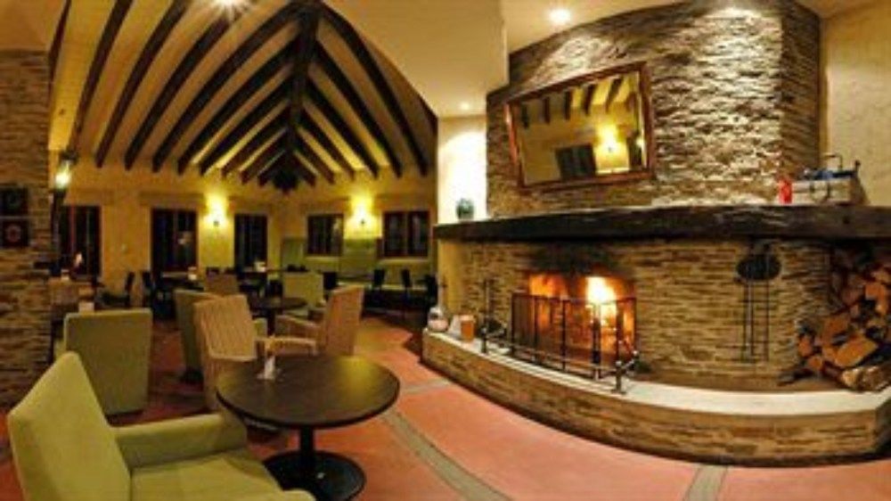 Hotel Bar