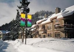 Sun Peaks Accommodation by Bear Country