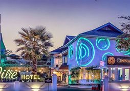 Ox Ville Hotel