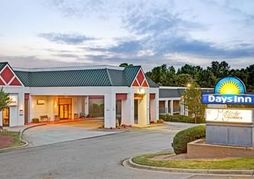 Travelodge by Wyndham Saskatoon