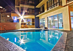 Capricorn One Beachside Holiday Apartment-Official