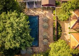 Heritage Suites Hotel