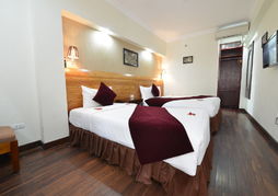 B & B Hanoi Hotel & Travel