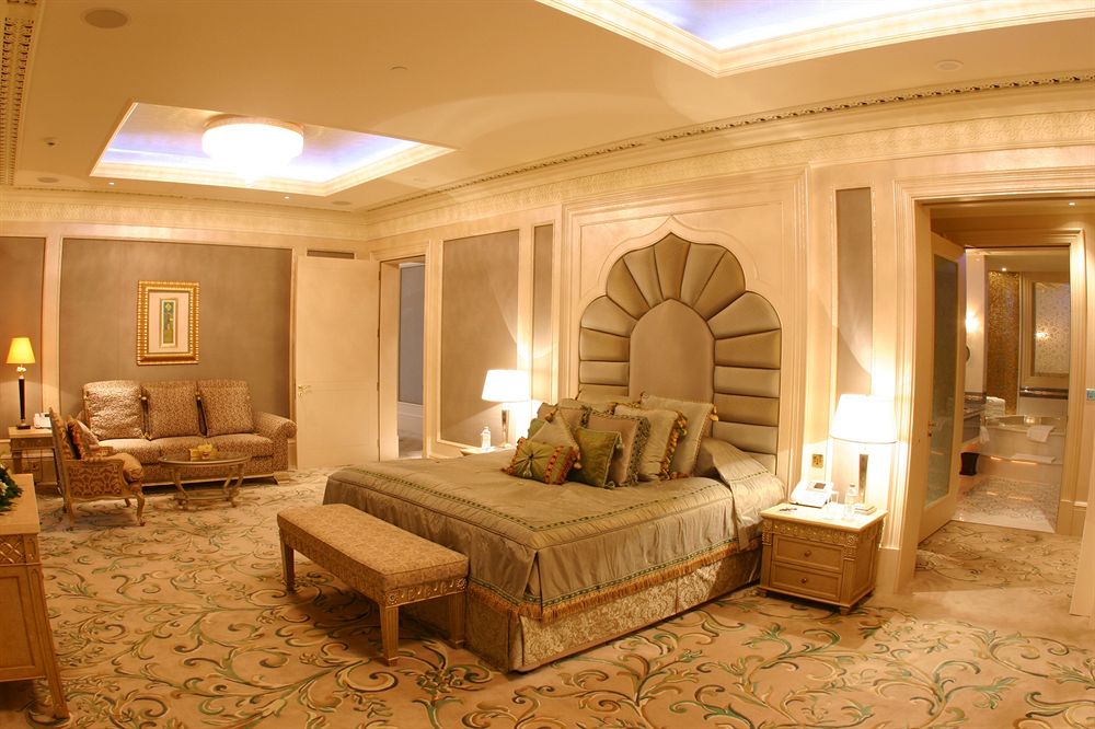 Royal Khaleej Suite