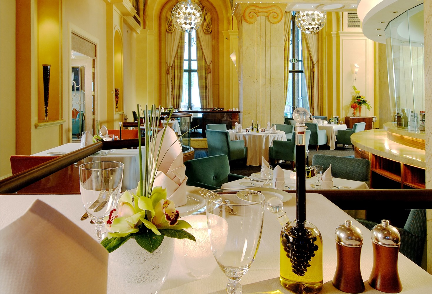 Mezzaluna Italian Restaurant