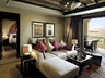 Suite living room
