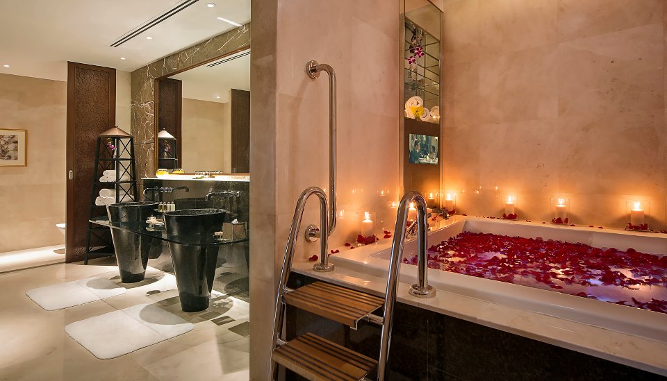 Al Raha Suite Bathroom 