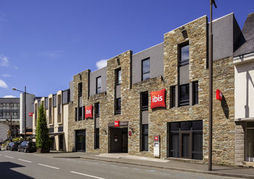 The Waverley International Hotel